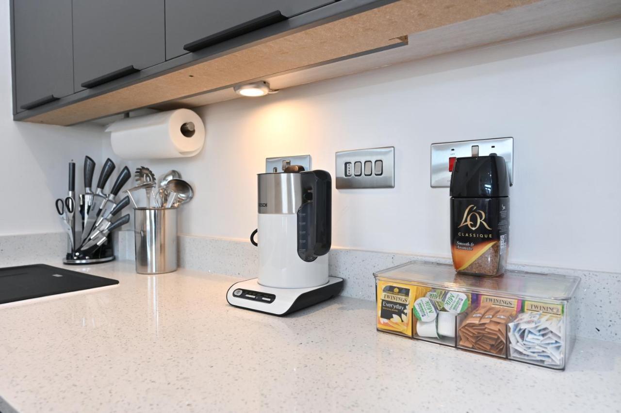 Spacious Designer 2Br Executive Apt, Near Beach & Marina, Central Location Ramsgate Kültér fotó