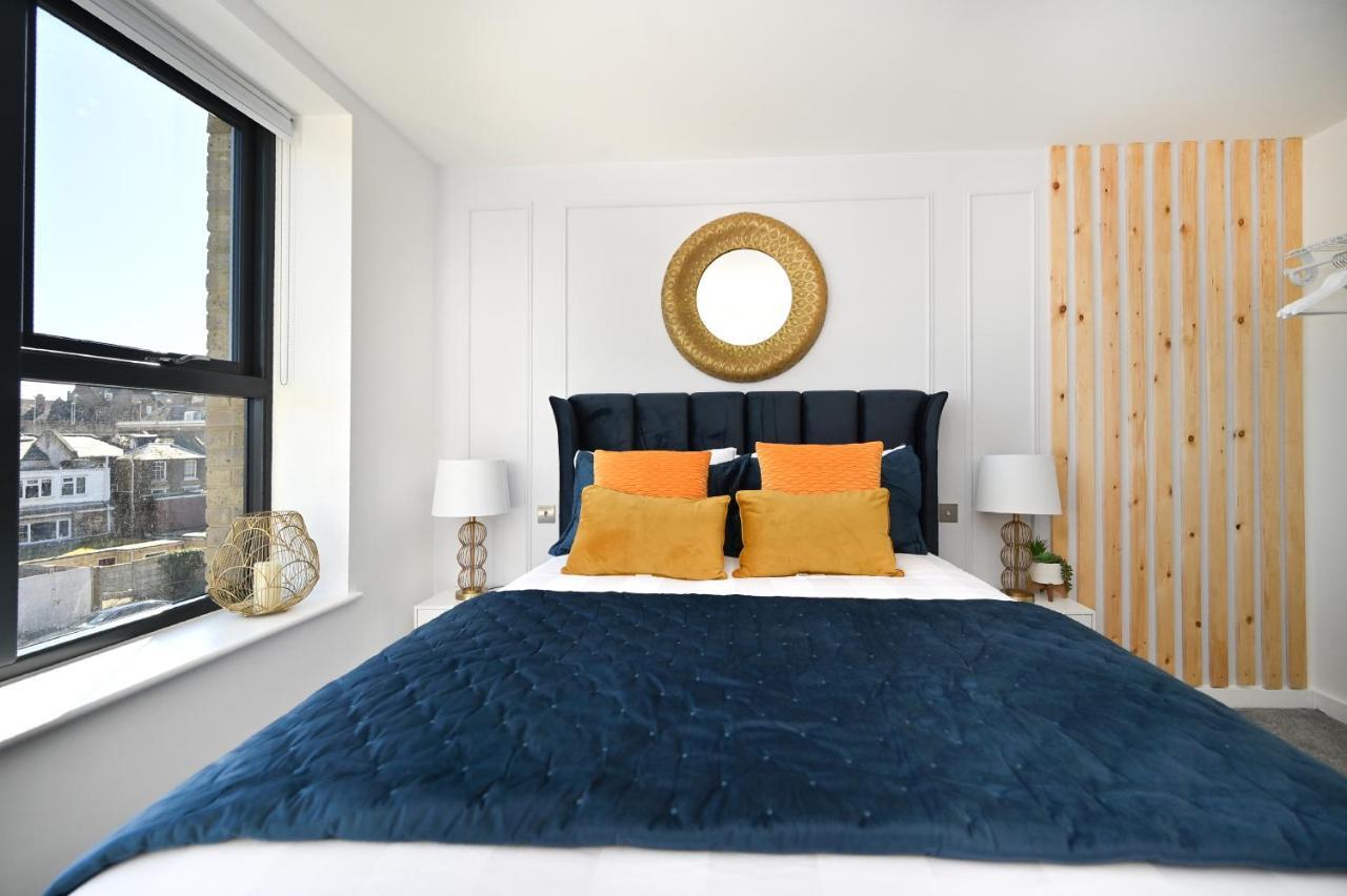 Spacious Designer 2Br Executive Apt, Near Beach & Marina, Central Location Ramsgate Kültér fotó