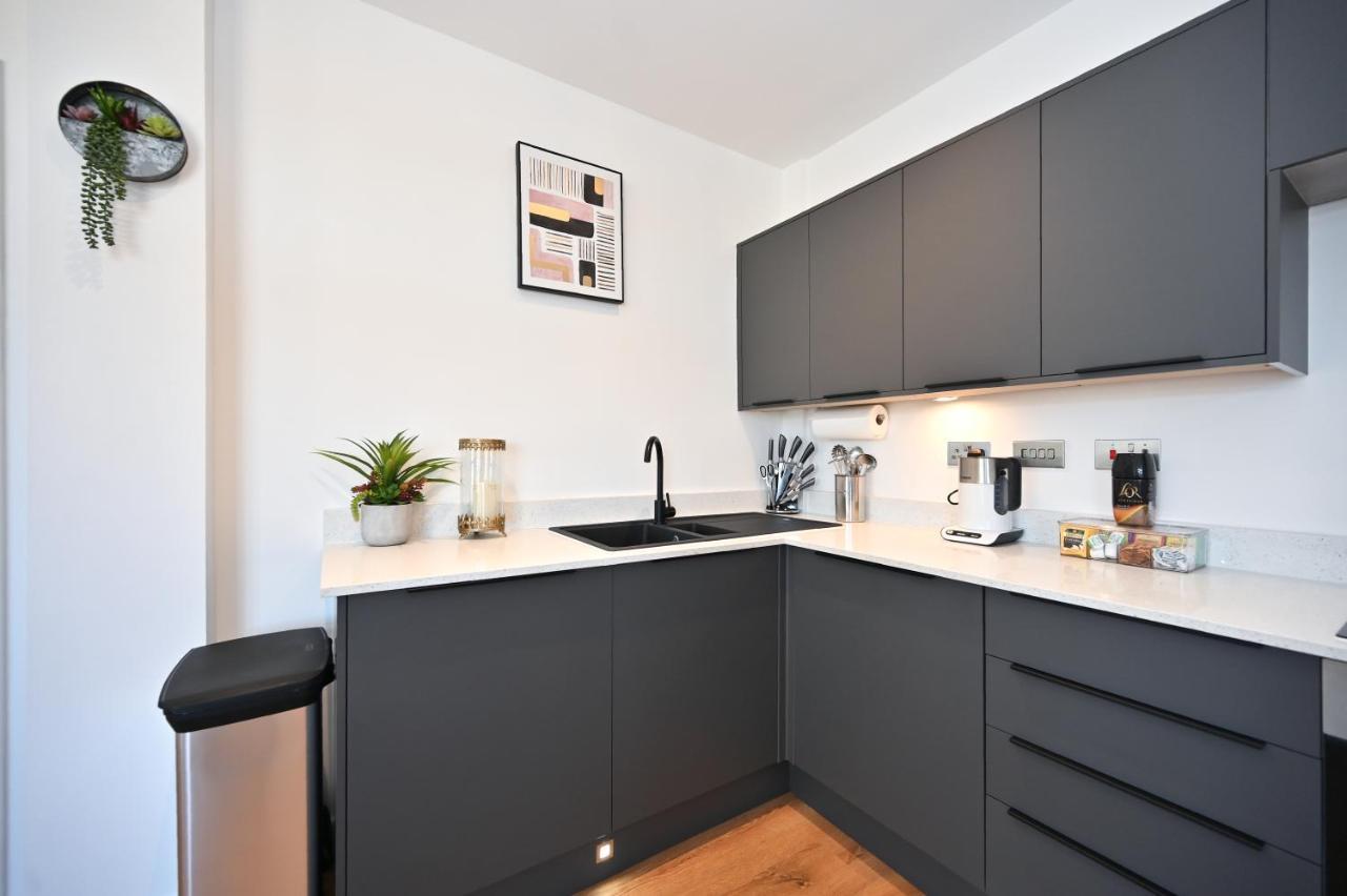 Spacious Designer 2Br Executive Apt, Near Beach & Marina, Central Location Ramsgate Kültér fotó