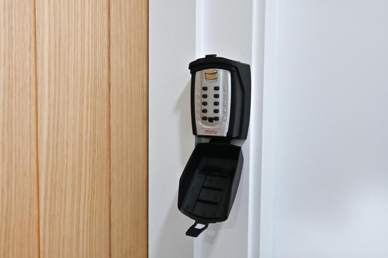 Spacious Designer 2Br Executive Apt, Near Beach & Marina, Central Location Ramsgate Kültér fotó